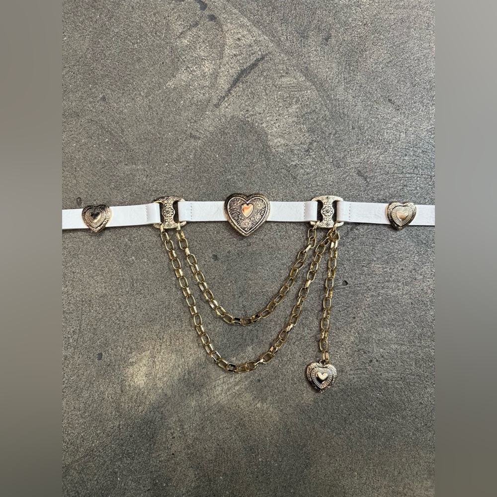 New! Gold and White Heart Chain Belt - Picture 6 of 6